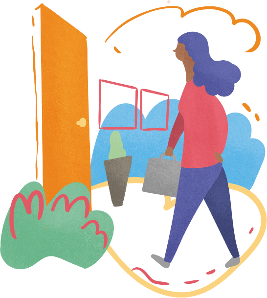 Uma mulher andando em direção a uma porta de um escritório